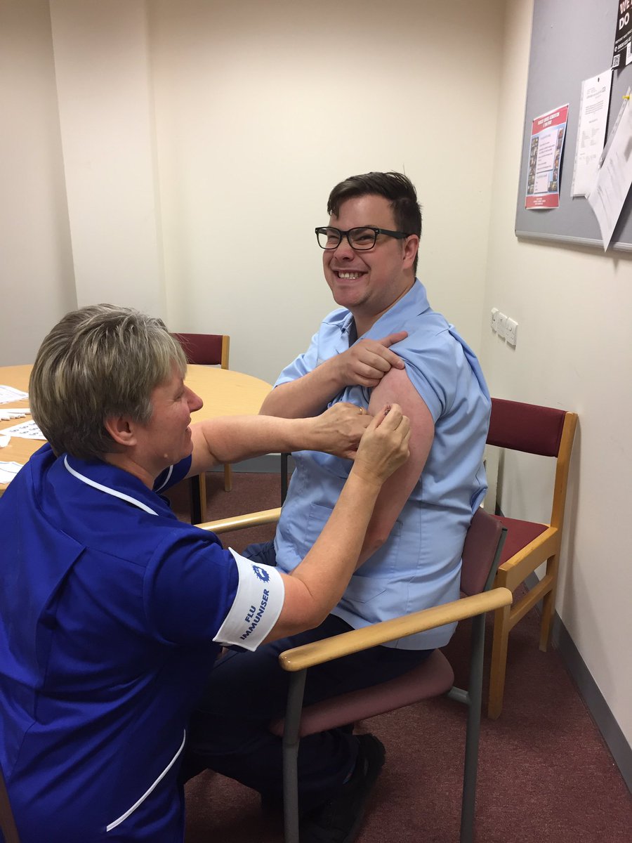 CherMax12's tweet photo. @CHFTNHS Angio Team smashing their target...💉 #flufighter https://t.co/AAvDyIF0yl
