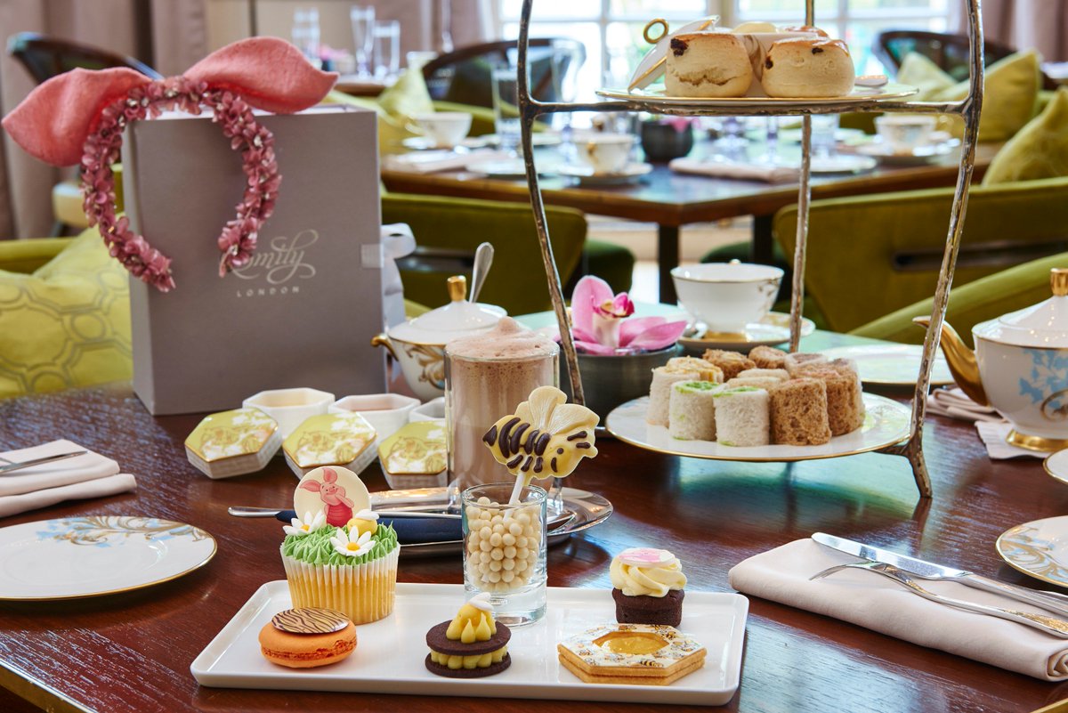 ASATravelPR's tweet photo. Happy 90 Anniversary #WinnieThePooh! @MO_LONDON welcome the much loved bear with a themed #afternoontea &amp; honey-based treats @hivehoneyshop https://t.co/hHy0pwnDXj