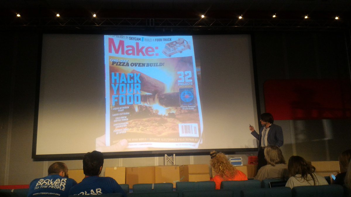 futuranet_it's tweet photo. Anche il cibo si puΓ³ hackerare. #TimWest #MFR16 @MakerFaireRome https://t.co/waFjedRLjE