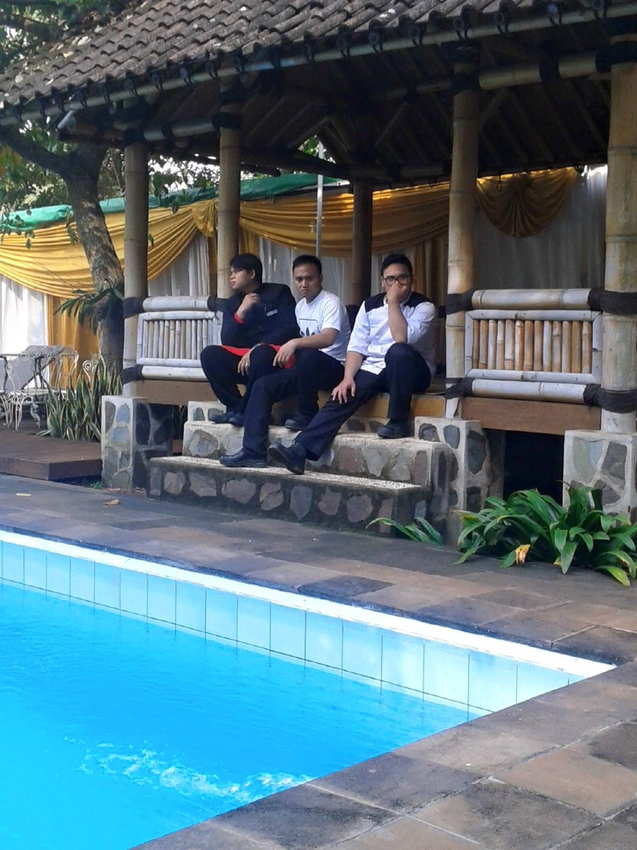 NewColer's tweet image. 