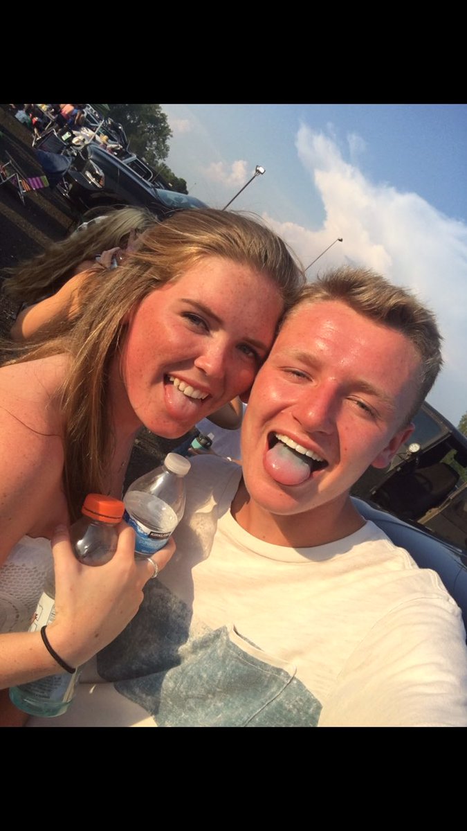 jakewweaver's tweet photo. Happy birthday ❤️🙂🤑 @heidimccarthy14 have the best day love you sav #rascal https://t.co/qJokyhVTlq
