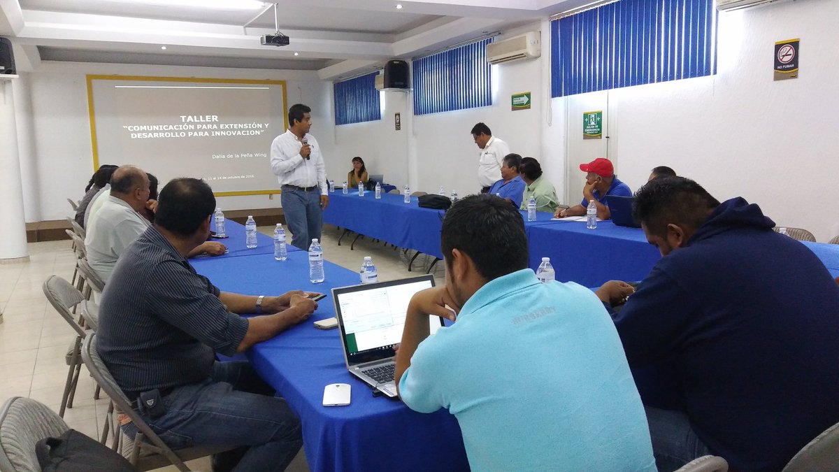 SalitoCabrera's tweet photo. @ACCIMMYT 
13/10/16.Chilpo.,Gro. Taller-"Comunicación para el extensionismo" Impartido por la Mtra.Dalia de la Peña. https://t.co/fw7AJb3Ppy