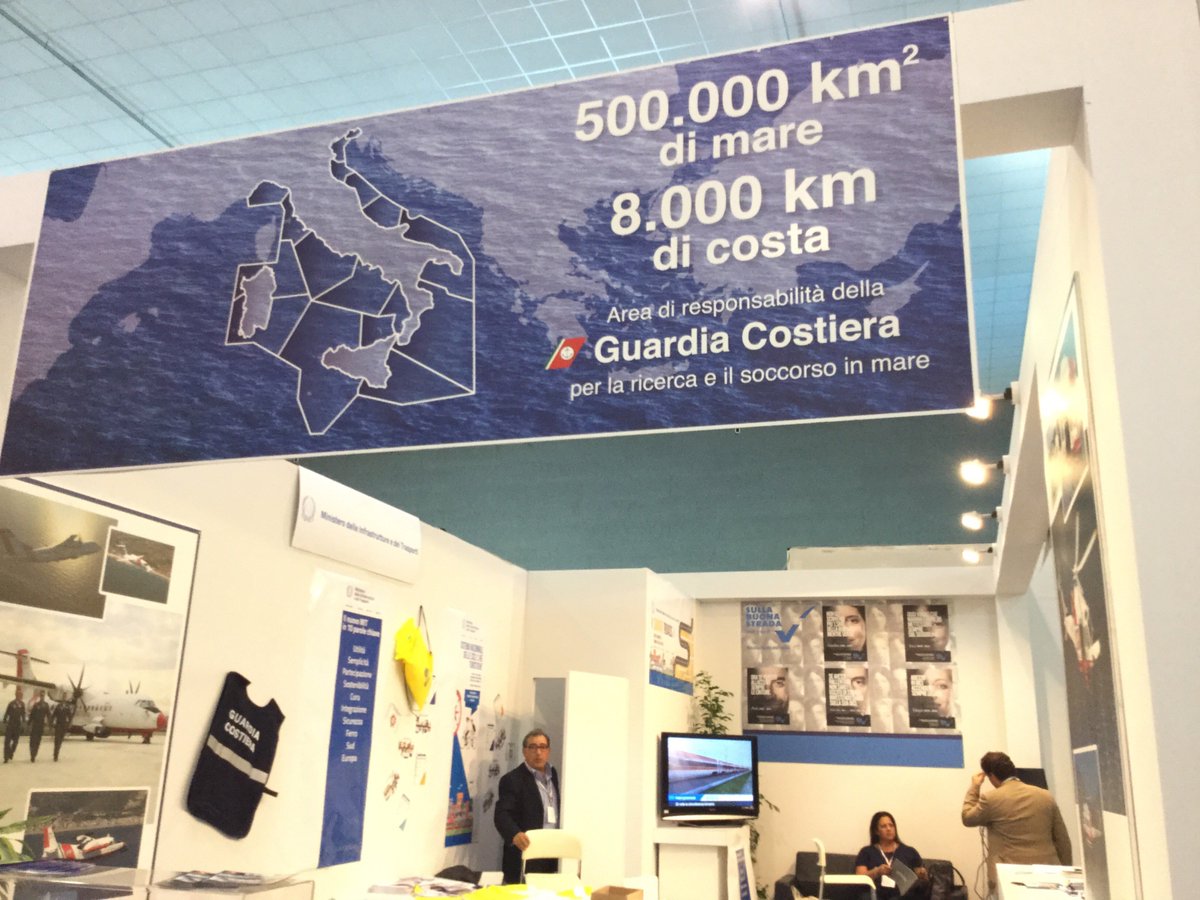 ANCI_comunicare's tweet photo. @mitgov a #anci2016 https://t.co/cjTQIrScaH