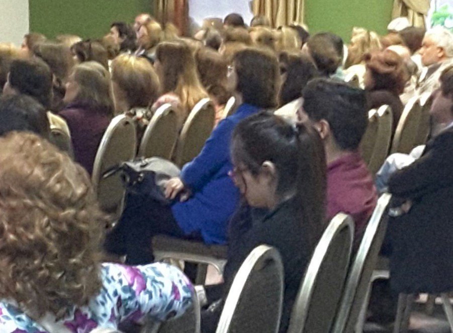 Hoy 17:00 horas invitado a dictar conferencia Transitando a una Vida extraordinaria en el Hotel Radisson de Con Con