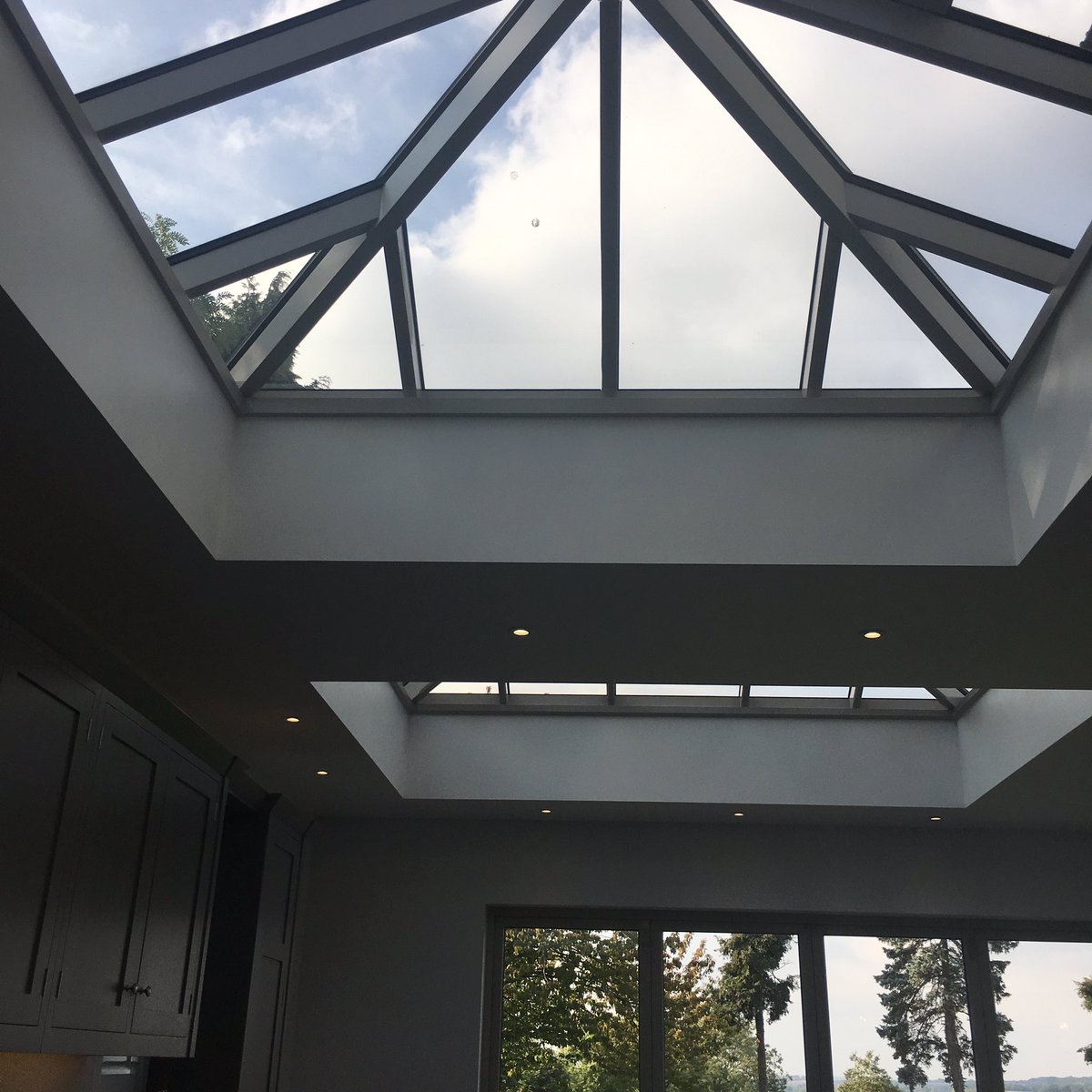 FarrowJones_ltd's tweet photo. Showroom now complete, call to make an appointment #farrowjones #bespoke #conservatory #orangery #rooflantern https://t.co/bb3vrT2ftn
