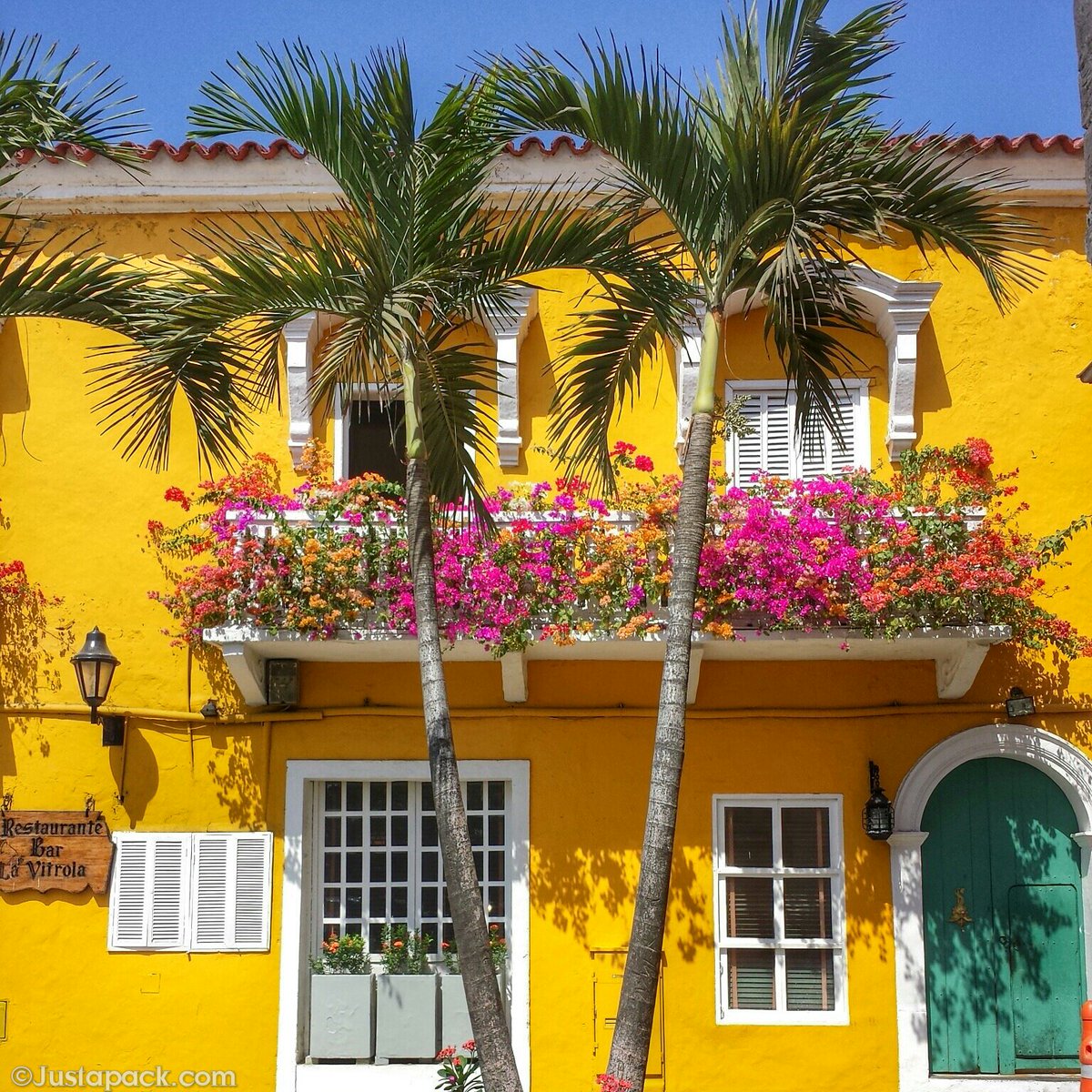 JustaPack's tweet photo. Budget guide for visiting #Cartagena, one of Colombia's must visit cities, based on our 3 week visit.

 https://t.co/6ylcuBtXoL  

#travel https://t.co/r1yk4m1xL6