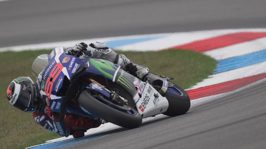 shinta1933's tweet photo. My x-fuera😍 uuunch😍😍 Rt "@detikcom: Lorenzo Tercepat, Pedrosa Crash https://t.co/9LhdpSco3A via @detiksport https://t.co/wwAuMNXuOS"