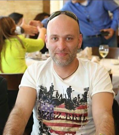 إحساسي متل النهار اللي خسرت في عصام ، بول صديق الطفولة نقتل مع إمو وبيو و جارن ولأول مرة بفكر بالإعدام للقاتل علناً وبنفس الطريقة بالرصاص.