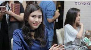 Kesayangan LOFANAS <a href="/RealSyahnazS/">Syahnaz Sadiqah</a> 😘😘
