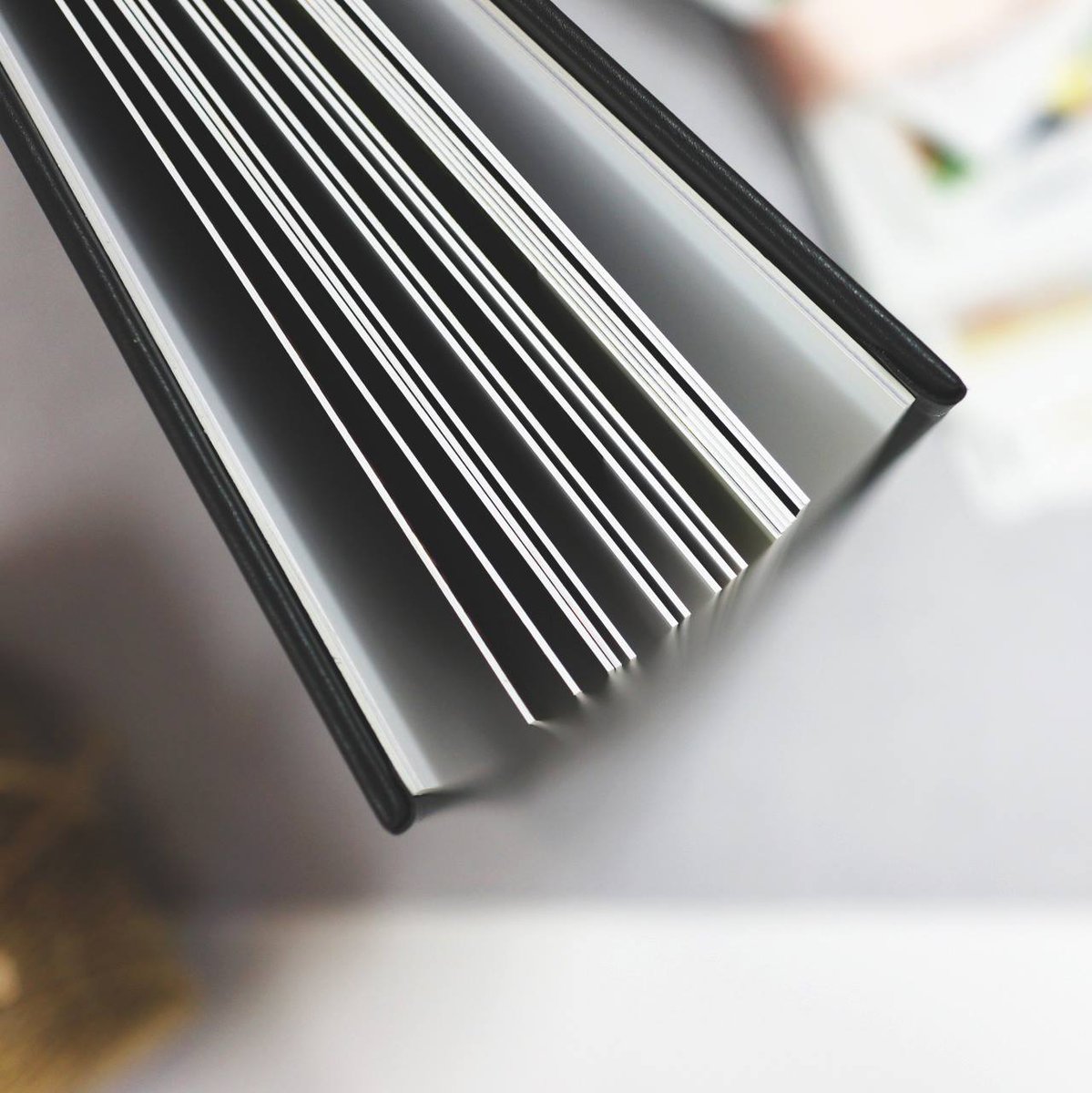 Forbeyon's tweet image. Give your albums a clean and professional look with our Linear Bound albums