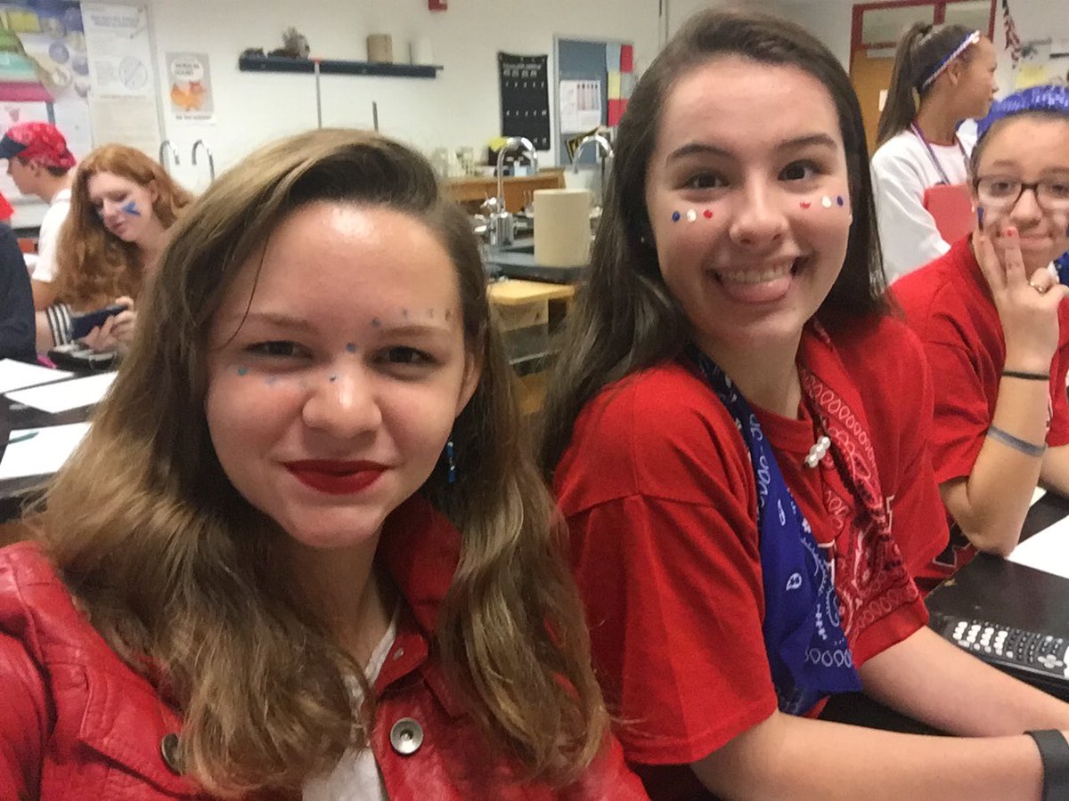 Baileygurl1's tweet photo. #ahshc11 @AHSpiritWars https://t.co/a9iatwDkK1