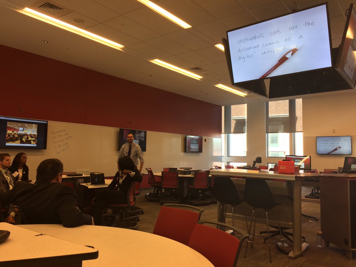 RutgersClubNC's tweet photo. The "Active Learning" classroom at the state-of-art #Rutgers Academic Building #REAL2016 https://t.co/BK9yfKVjD1