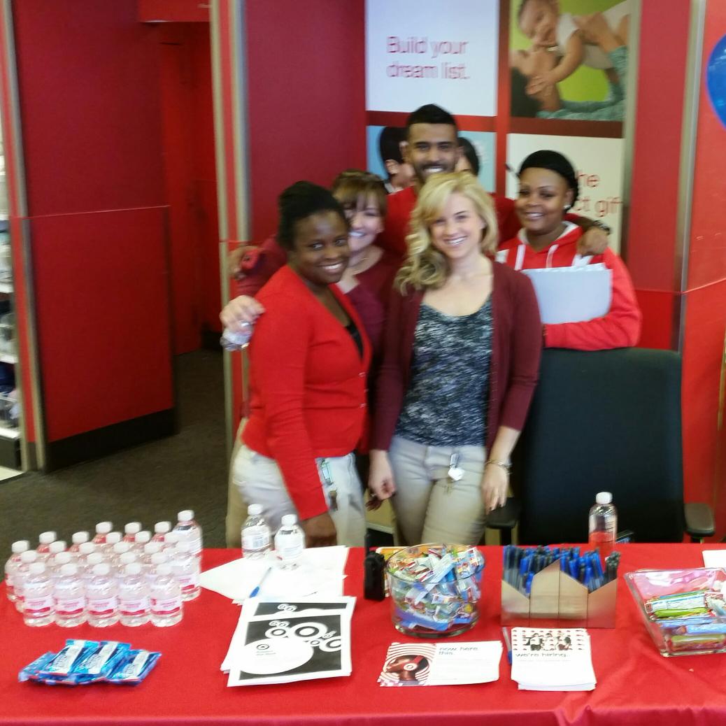 1491 ready to staff!! #4thquarterready @LaurenGigante <a href="/RoblesKat101/">katherine robles</a> <a href="/DarkKnight_1/">Kevin Bryant</a> <a href="/AlySievert/">aly sievert</a>