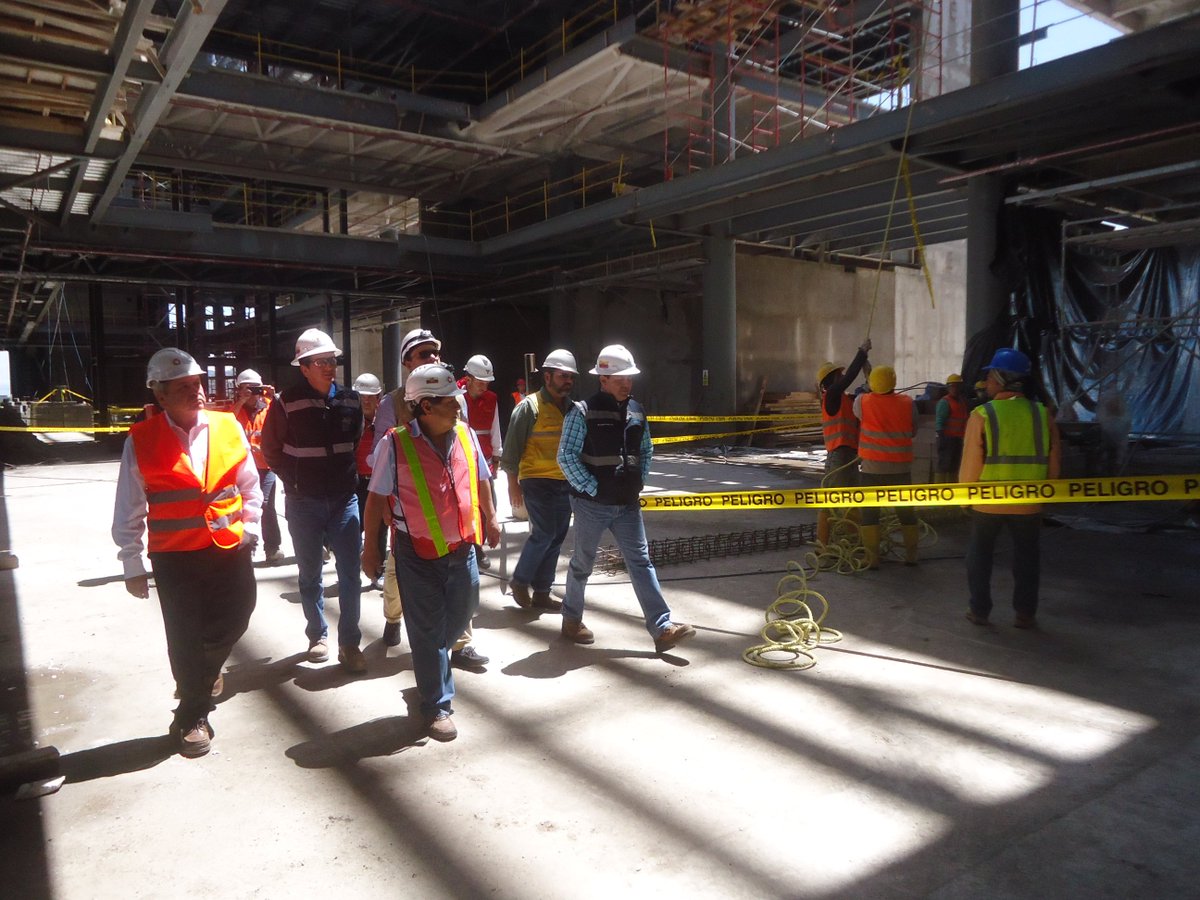 zonal_9's tweet photo. Y Así finalizamos la semana con el recorrido de obra de la Plataforma Social en compañía del Director del @SECOB_Ec, @shalvajaramillo. https://t.co/c1926cDeKW