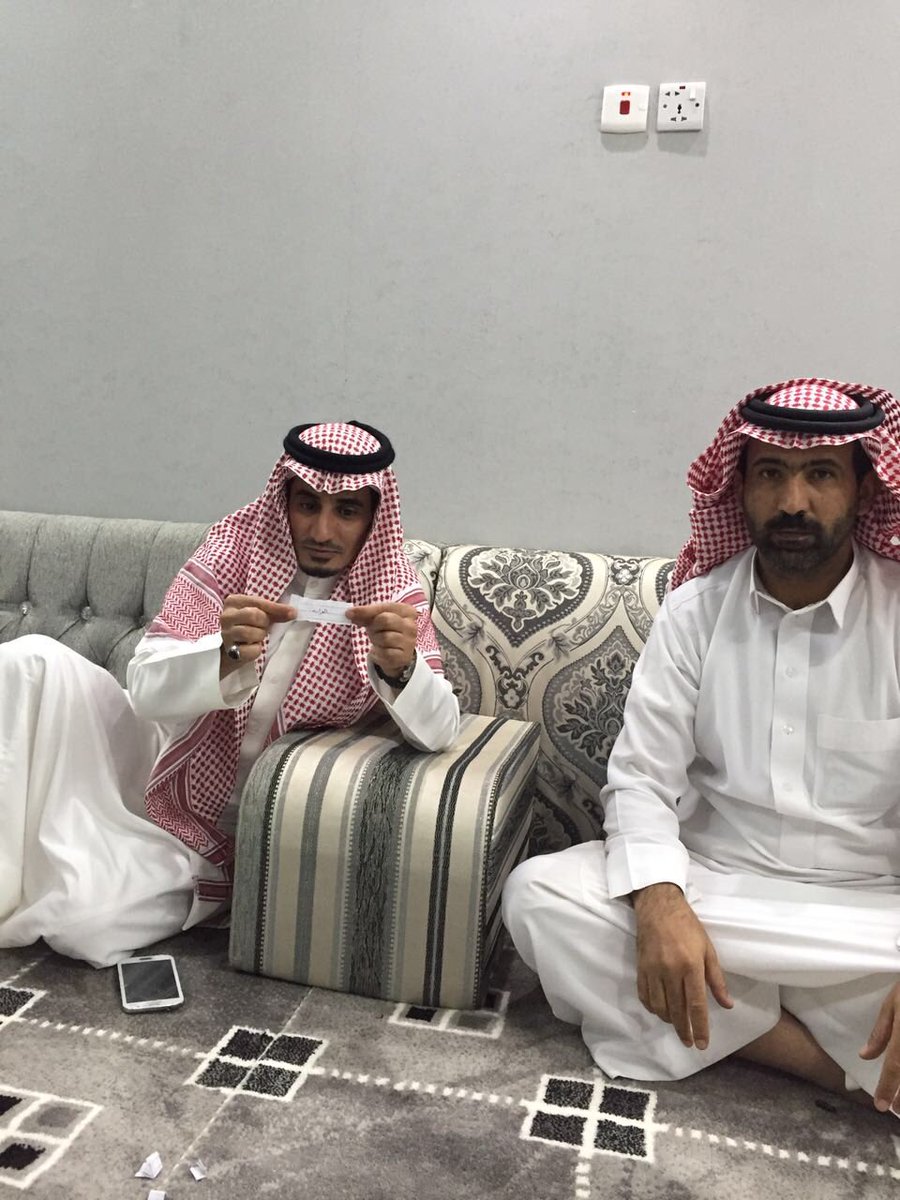 altmiz_123's tweet image. اجراء القرعه من اعضاء لجنة البطوله !