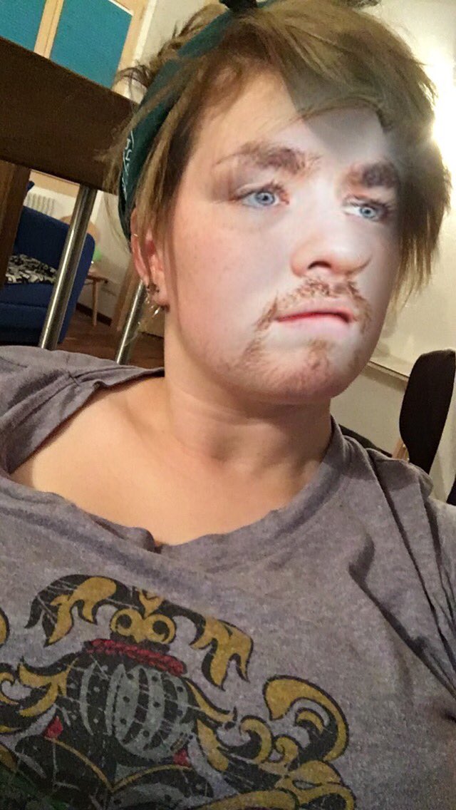kittacorn's tweet photo. i mashed my face with jacks..... not sure how i feel having someones face as fabulous as his as my own😂 @Jack_Septic_Eye https://t.co/3UrKpvgAkf