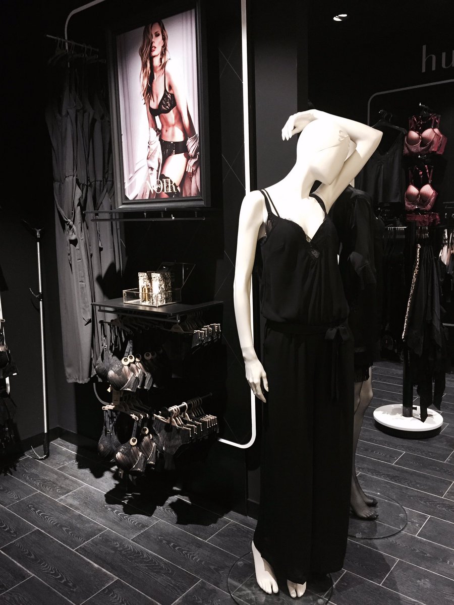 The beautiful new noir collection is in store 😍❤️! <a href="/Hunkemoller/">Hunkemöller</a> #noir #hkmloveshershero #hkmfun #fashion