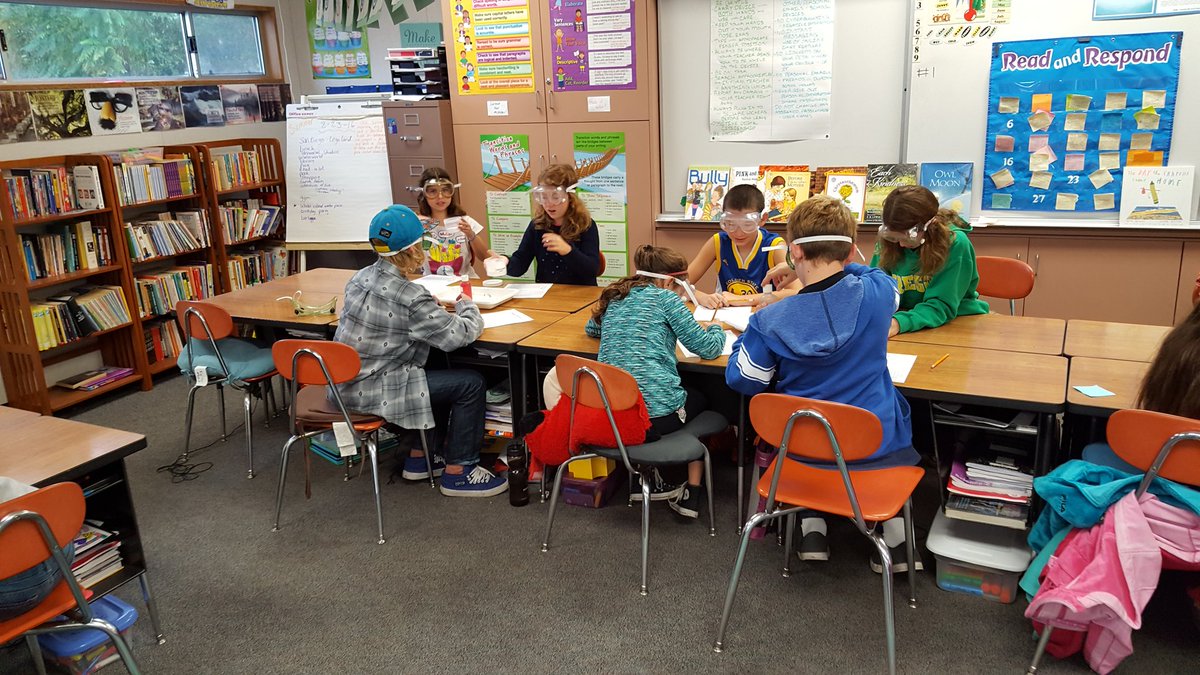 5th graders enjoying a chemical reactions workshop. Thank you PTA <a href="/jseroadrunners/">John Swett Elementary</a>