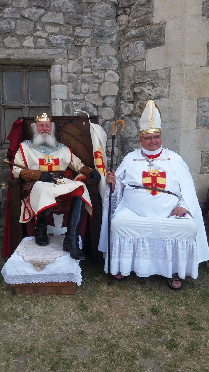 Will the Bishop and the King from Rochester, turn up at Hastings this
Weekend with the Knights of Medway.
