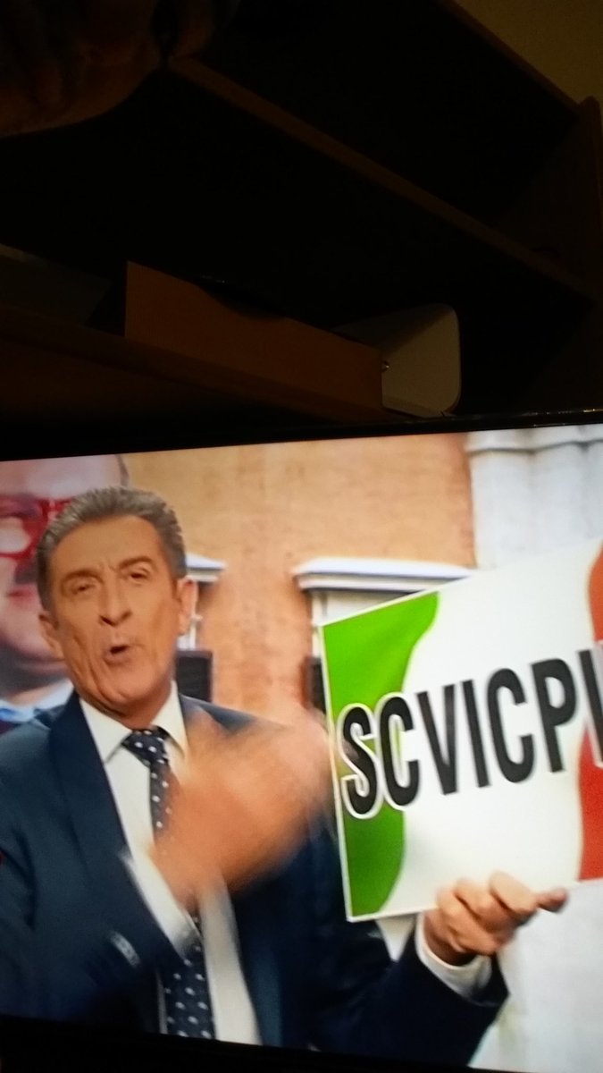 Danielebenenti's tweet photo. @EzioGreggio piu che un partito sembra un codice fiscale ๐๐ troppo forte #striscia2016 Grande Ezio ๐๐ https://t.co/iCcqq4Tyjl