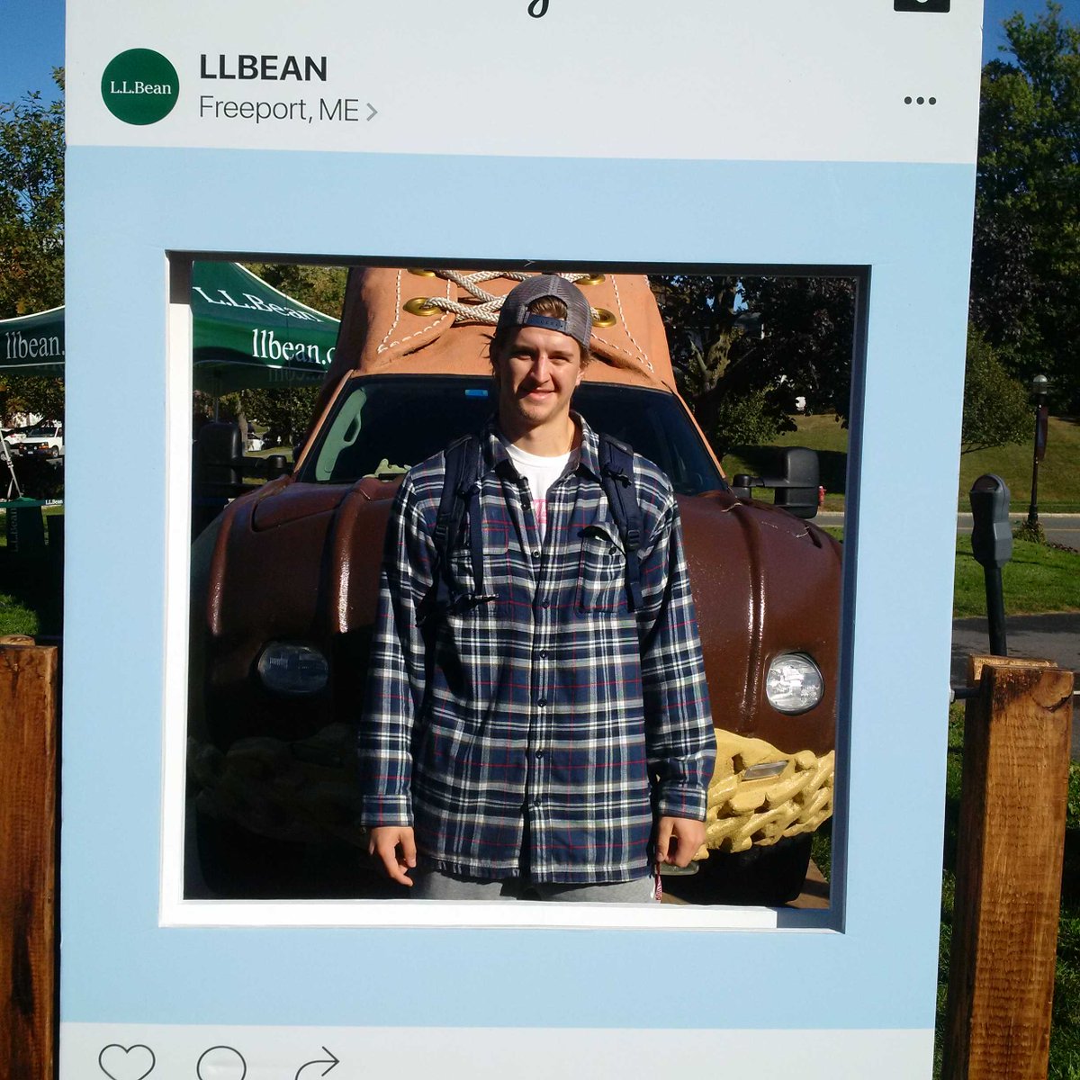 hdion96's tweet photo. L.L. Bean came to town today at RPI #bootmobilecontest @bootmobile https://t.co/S7eTYJPlUk