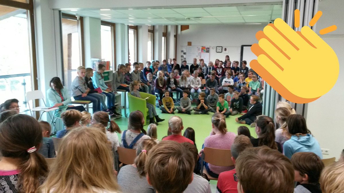 kbsHelderCamara's tweet photo. #kinderboekenweek is afgesloten met de #voorleeswedstrijd @kbsHelderCamara Joep is de winnaar en volgt zijn eigen zus op!!! https://t.co/MHTV6FdPAK
