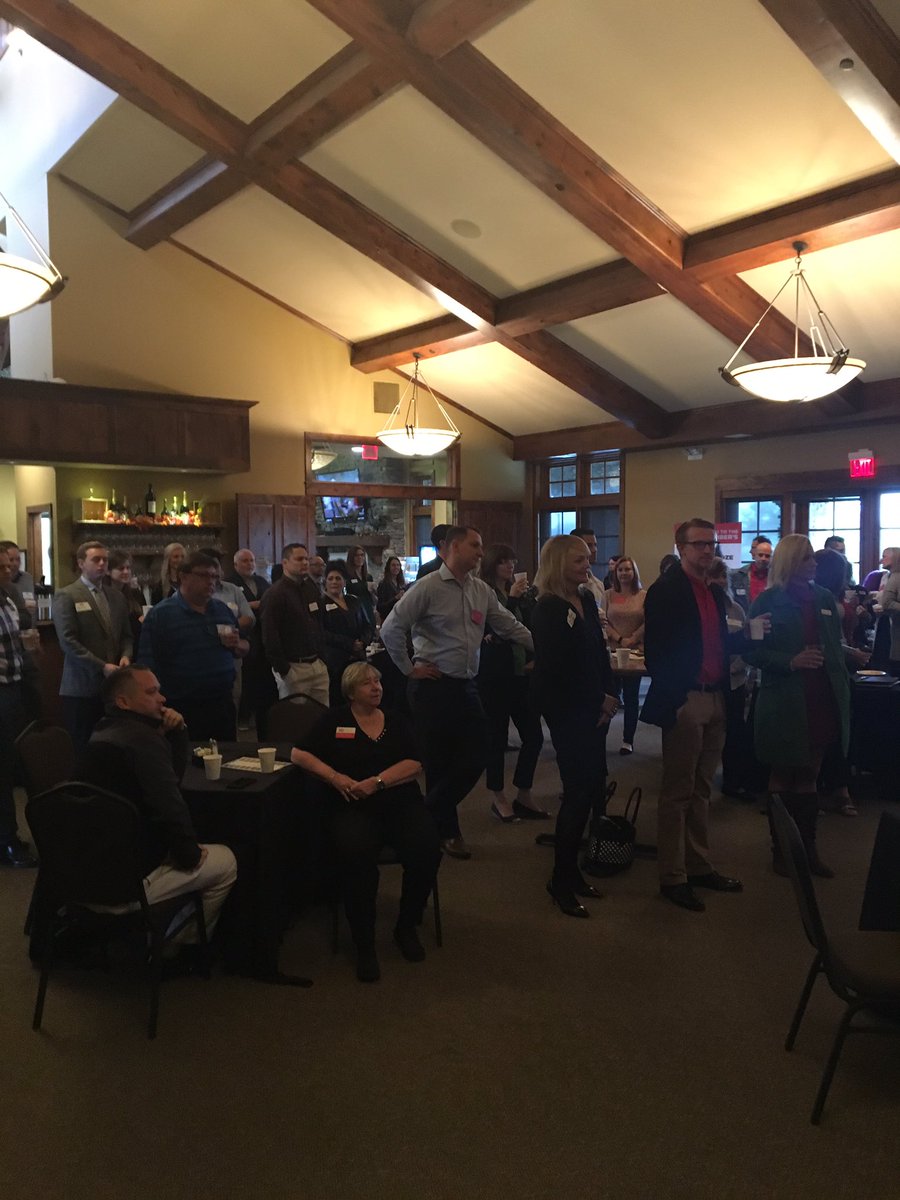 kcchamberMEMBER's tweet image. @Staleyfarmsgolf Morning Schmooze! Beautiful club and course! #networkingkc #morningschmooze