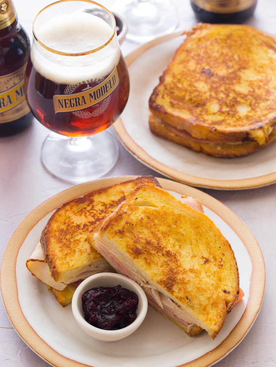 Mrgourmandise's tweet photo. Prochain test culinaire, le sandwich Monte Cristo #MonteCristo #Cuisine #Food #Cookign https://t.co/pzYc8oZvuK