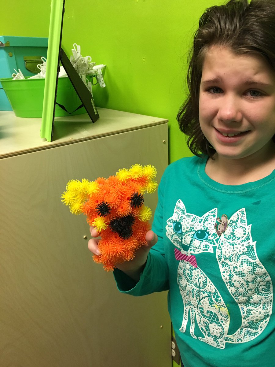 Makerspace centers! <a href="/jessahanson/">Jessa Hanson</a> #MeekersMakers <a href="/LibbyMeeker/">Libby Meeker</a>