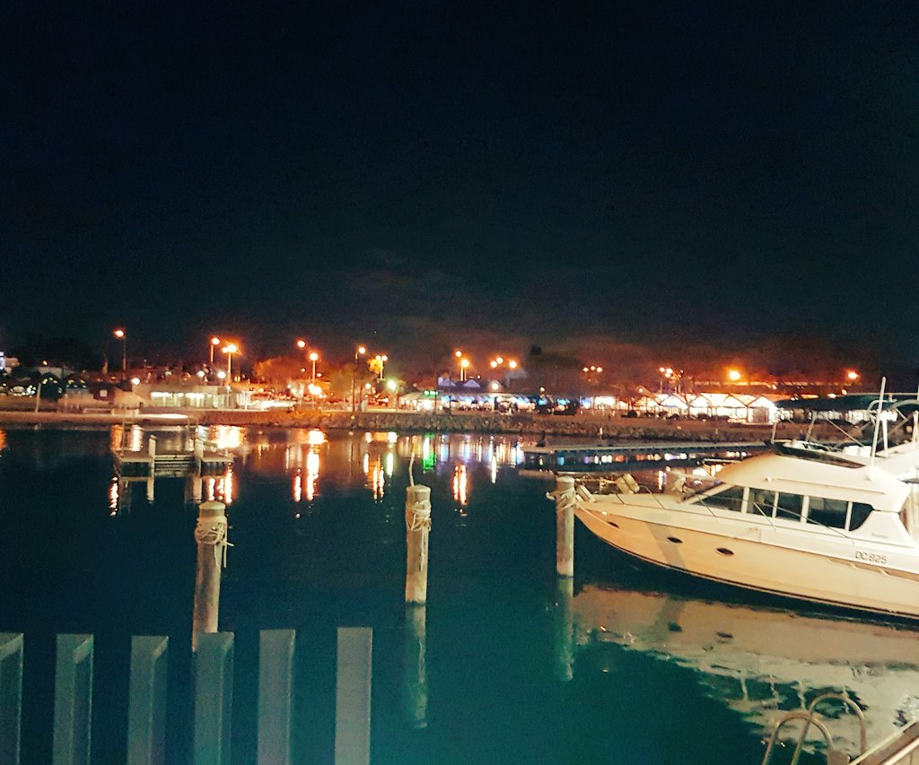 Our beautiful perth <a href="/perthnow/">PerthNow</a> <a href="/WestAustralia/">Western Australia</a> @hillarysboatharbour #boatinglifestyle @sorrentoquay #lovelynight #perth #water #nightview