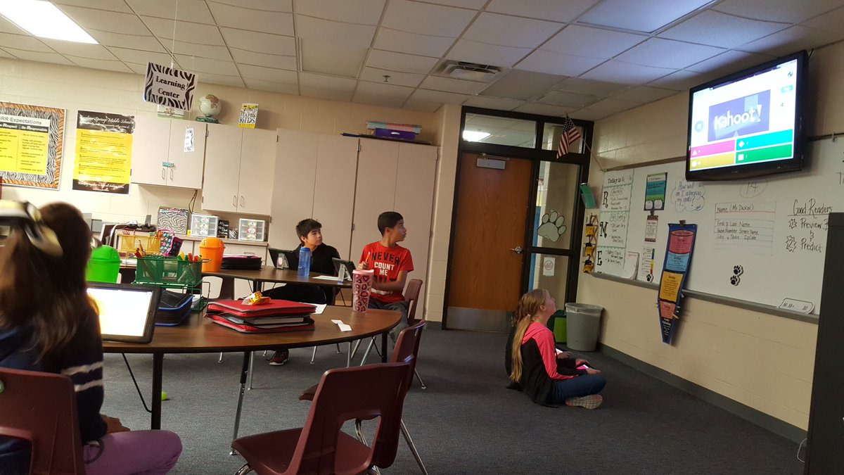 JennieDickel's tweet photo. I love hearing my students cheer as a class when everyone gets the answer right! #kahoot #esmsbestyearever https://t.co/idxupQSJ9Q