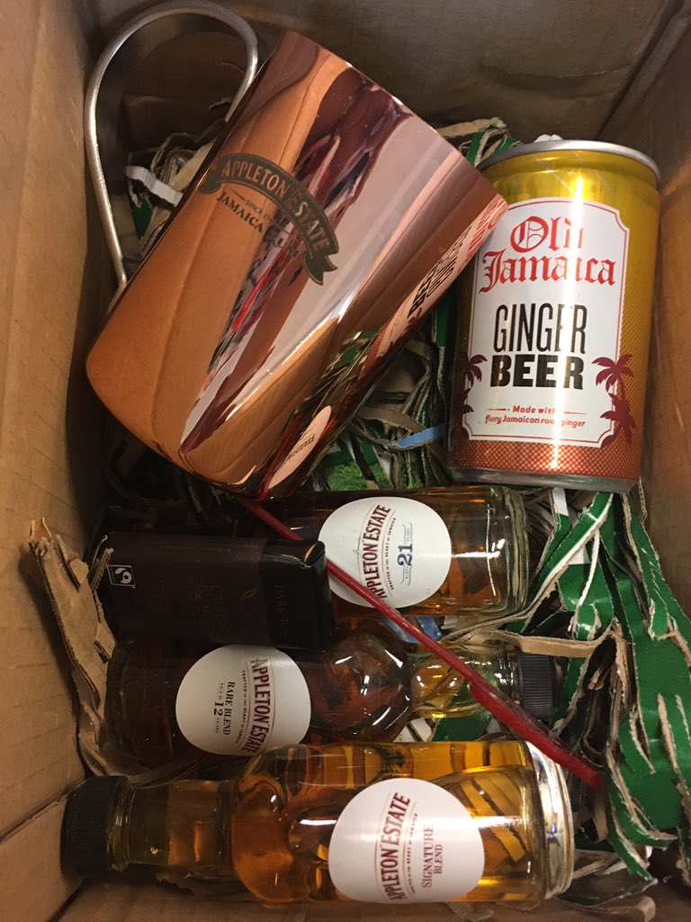 ShehnazinLondon's tweet photo. Lovely surprise! @AppletonRumUK @rusty__roo @HavanaOfficial @Seaninnit @shanicew93 @ShannonWatson__ #appletonlive #appletonrumuk #tgif #rum https://t.co/1eY7LSY96e