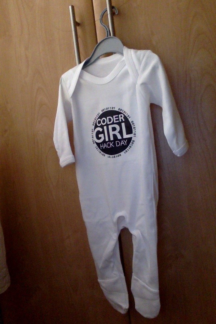 CoderGirlsRock's tweet image. Oh what to wear, what to wear for #CoderGirlHackDay tomorrow?! @CodingGrace @TOG_Dublin @coderdojogirls @hellobezlo