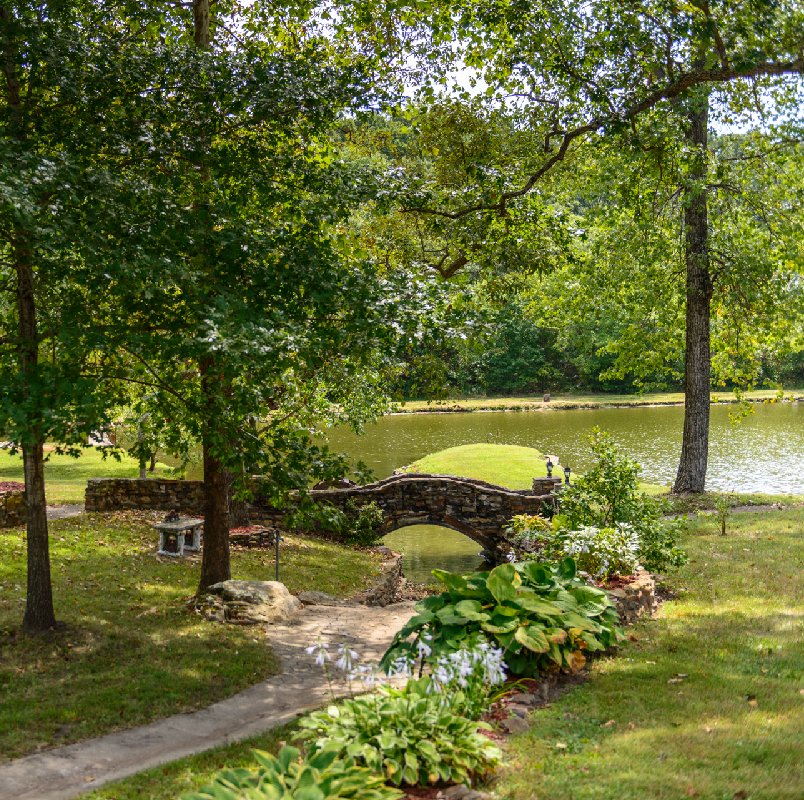 BARIGBY_Auction's tweet image. October 22 is approaching fast! This is your opportunity to own Serenity on the Lake. Call 800-582-1206 to register! #RealEstate #Luxury