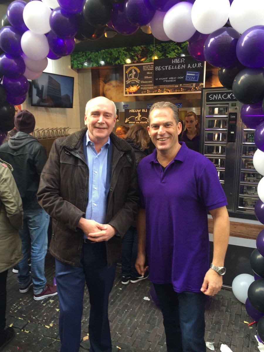 mannekenfriet's tweet photo. Bedankt voor je bezoek Wethouder Geldof! #Utrecht https://t.co/aGMU4WqrIB