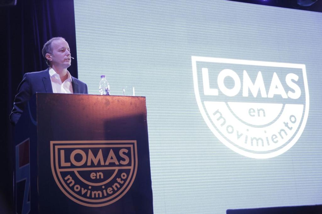 minsaurralde's tweet photo. Hoy presentamos #LomasEnMovimiento, la nueva propuesta de comunicación del @MunicipioLdeZ junto a todo el equipo de gestión. https://t.co/e2o63oTMAC
