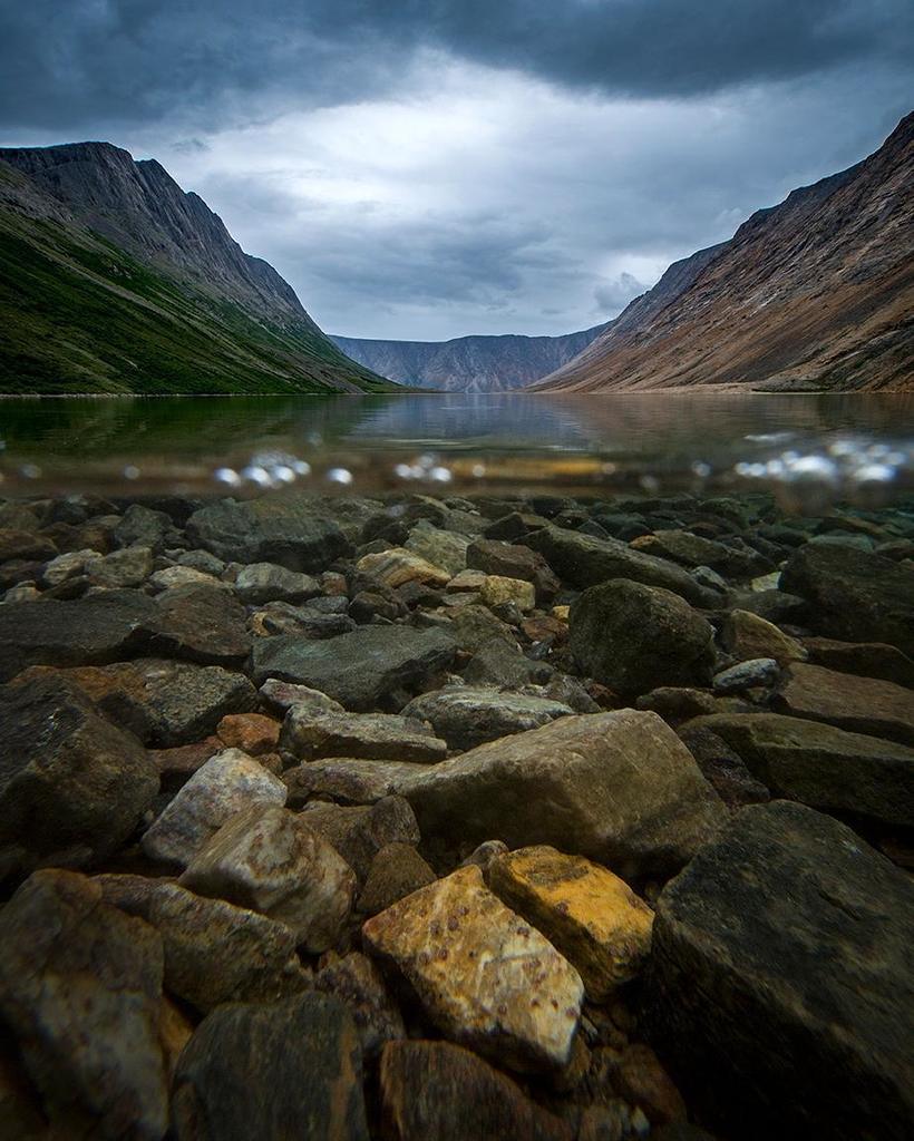 PaulZizkaPhoto's tweet photo. The Torngats.
Even on a grey day the colours are amazing, both above and below the surface… https://t.co/WK9Ikw71gg https://t.co/O9lw0hZgPs