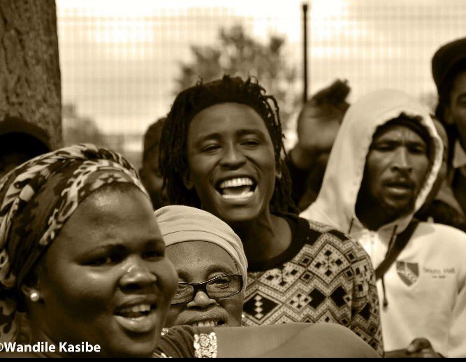kimheller3's tweet photo. Sad to hear that leading, highly respected #UCT student activist Masixole #Mlandu has been denied bail 😩😰
#FeesMustFall2016 #UCTshutdown https://t.co/1LdVGpjF95