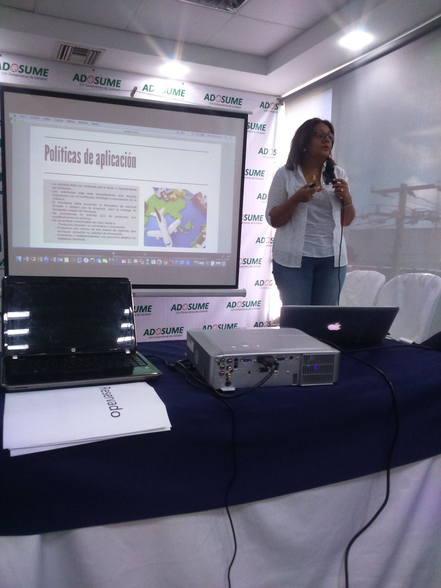 ADOSUME's tweet photo. Hoy recibimos el Taller VUCE por parte de DIGEMAPS, muy satisfechos se sienten nuestros asociados por los avances!! https://t.co/Azmlvt3iLy