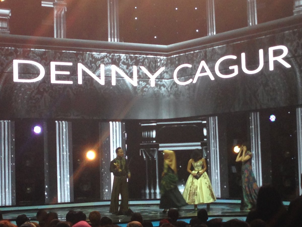 Kang <a href="/DennyCagur/">Denny Cagur</a> selamat yaa. Menang dan terpilih jd Komedian Favorit. #PGAwards2016