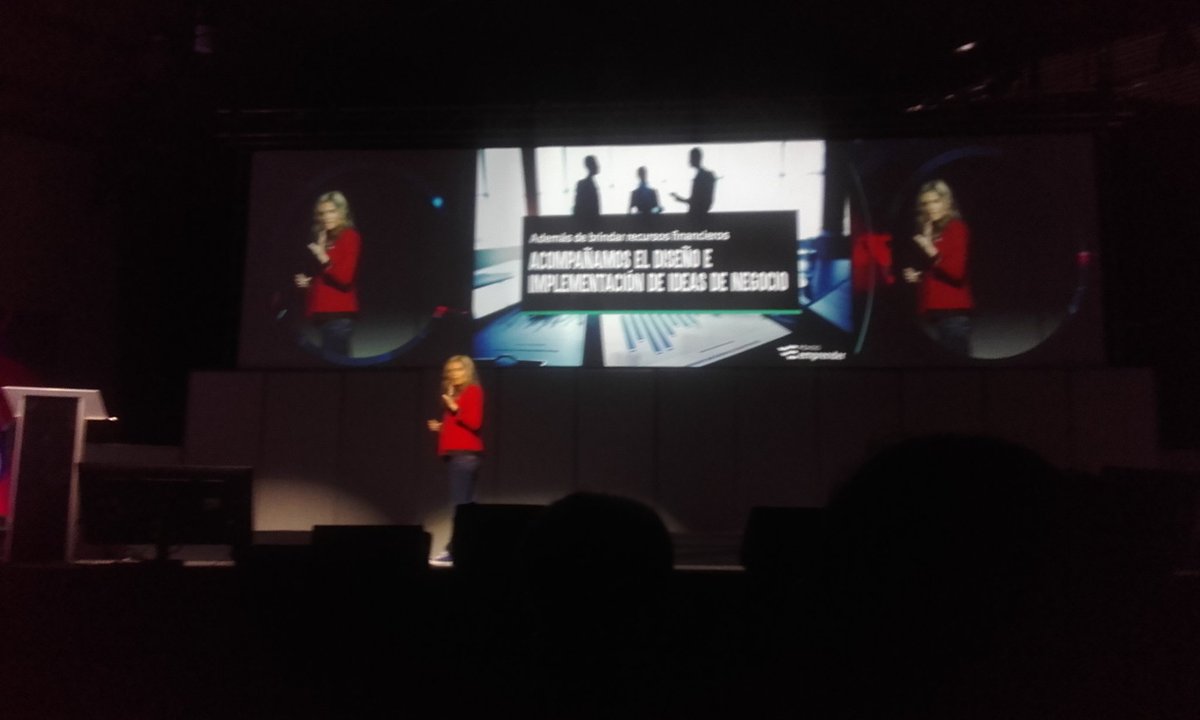 CamiPinedaC's tweet photo. Grandes oportunidades para los futuros artistas (^-^)/  #BogotaSIGGRAPH #BogotaSIGGRAPH @BogotaSIGGRAPH #Sig8 #Sig9 #ASIFA #SENA https://t.co/Ui7M68iaq0