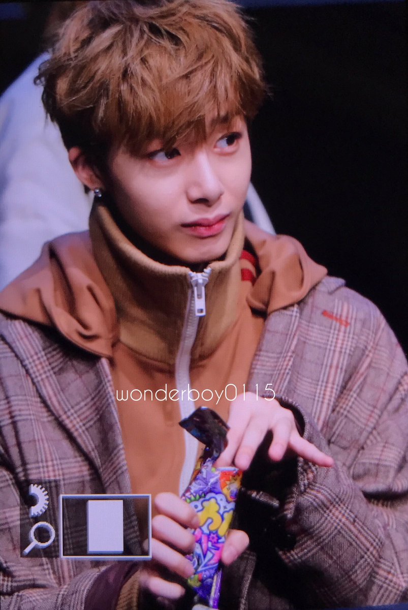 Wonderboy0115's tweet photo. 161014 강남팬싸 

#몬스타엑스 #형원 
#MONSTAX #HYUNGWON #길티 #GUILTY #Fighter 
@OfficialMonstaX https://t.co/M4wHVUsDhs