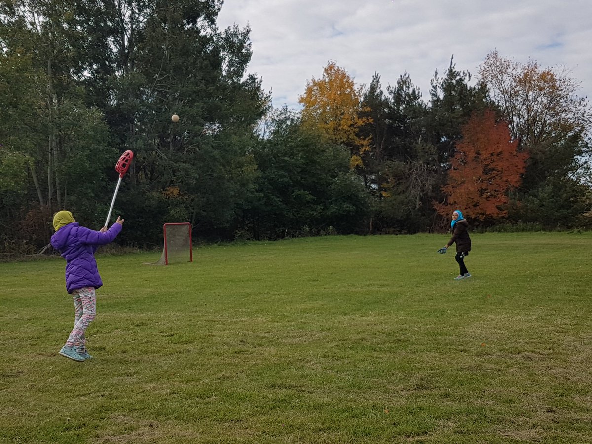 Pauline_PS14's tweet image. Lacrosse anyone? #trapit #backoff #MonoCliffs #PaulinePower #TDSB