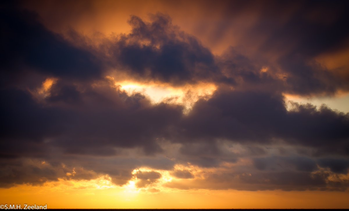 Havenlust's tweet photo. But what is of great importance to me is observation of the movement of colors. R. Delaunay 
#art #socialmedia #travel #FridayFeeling #You https://t.co/IryTQAXUJ7