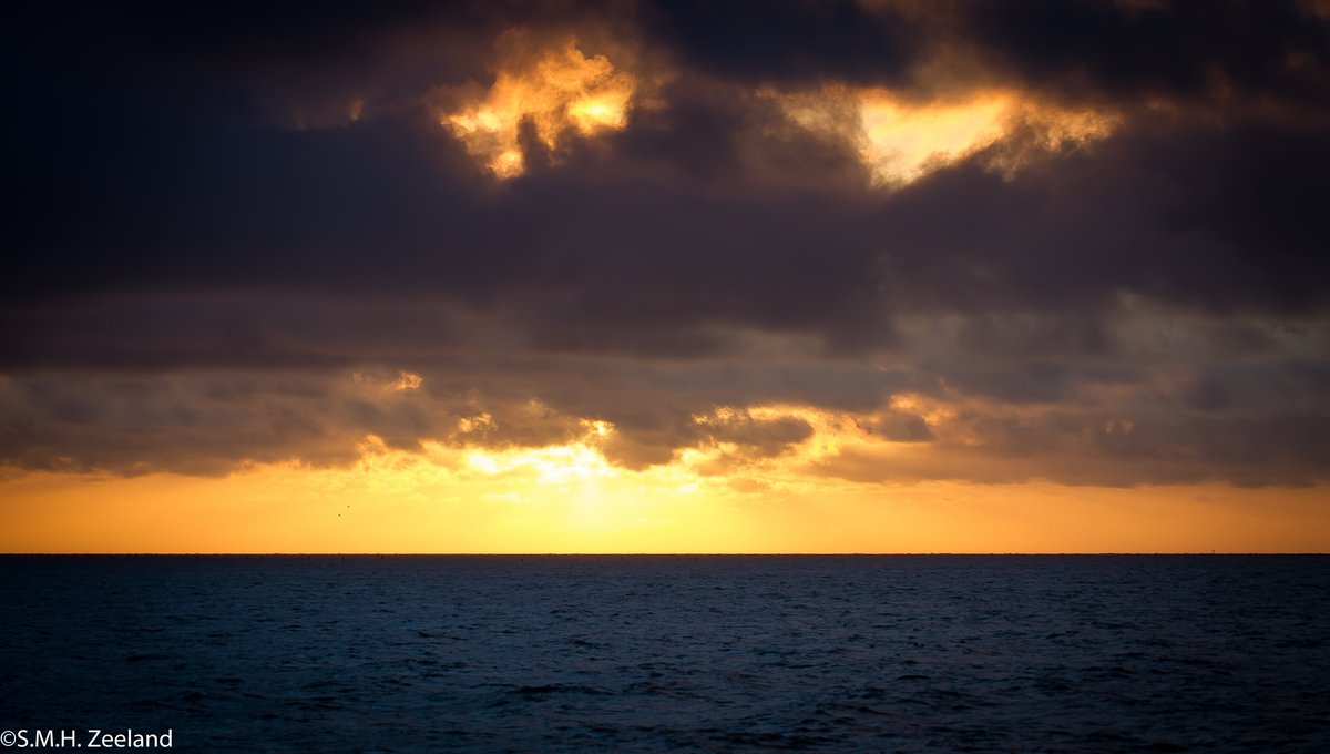 Havenlust's tweet photo. But what is of great importance to me is observation of the movement of colors. R. Delaunay 
#art #socialmedia #travel #FridayFeeling #You https://t.co/IryTQAXUJ7