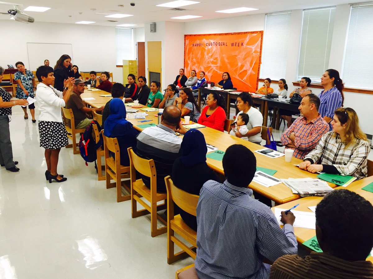 AustinDualLang's tweet photo. Families at International HS learn together #AISDProud #DLMatters https://t.co/99bGFCdQHG