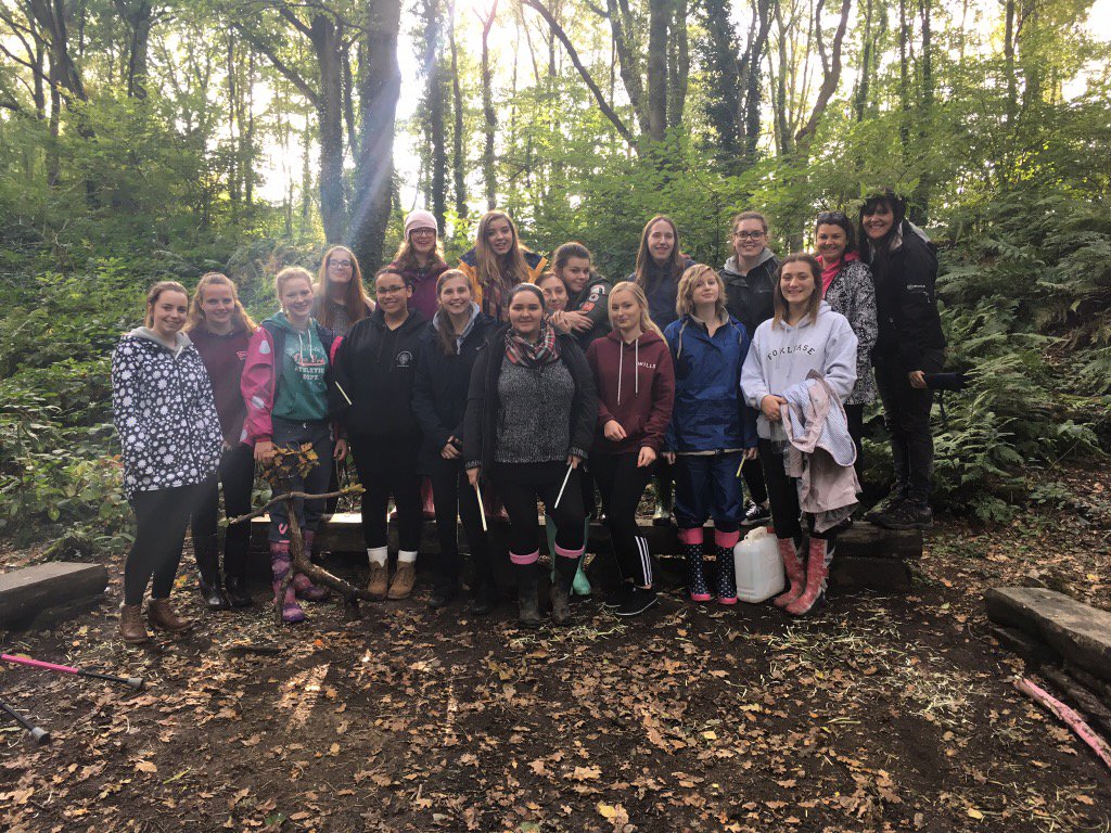 ItchenCare's tweet photo. Early Years Educators do Forest Schools! Made Itchen very proud! https://t.co/ibKw5Nnt3B