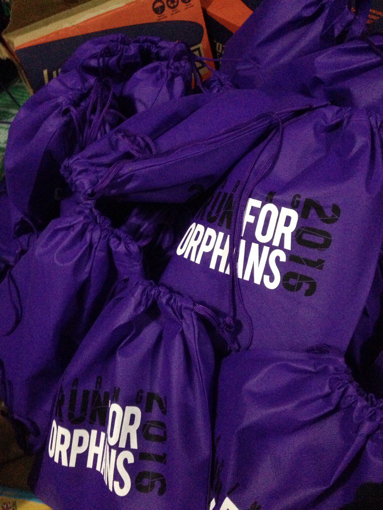 rfo_caringclub's tweet photo. Preparing run kits for RFO participants! See ya tomorrow! #RFO16 https://t.co/3a3x48HQHB