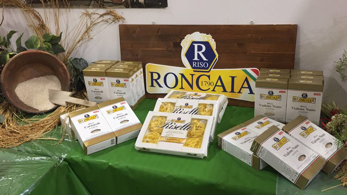 federigon's tweet photo. Fiera del Riso Vialone Nano Mantovano @Risottoacolori @rikyroncaia @Saporie https://t.co/Xt8G0pvyNw