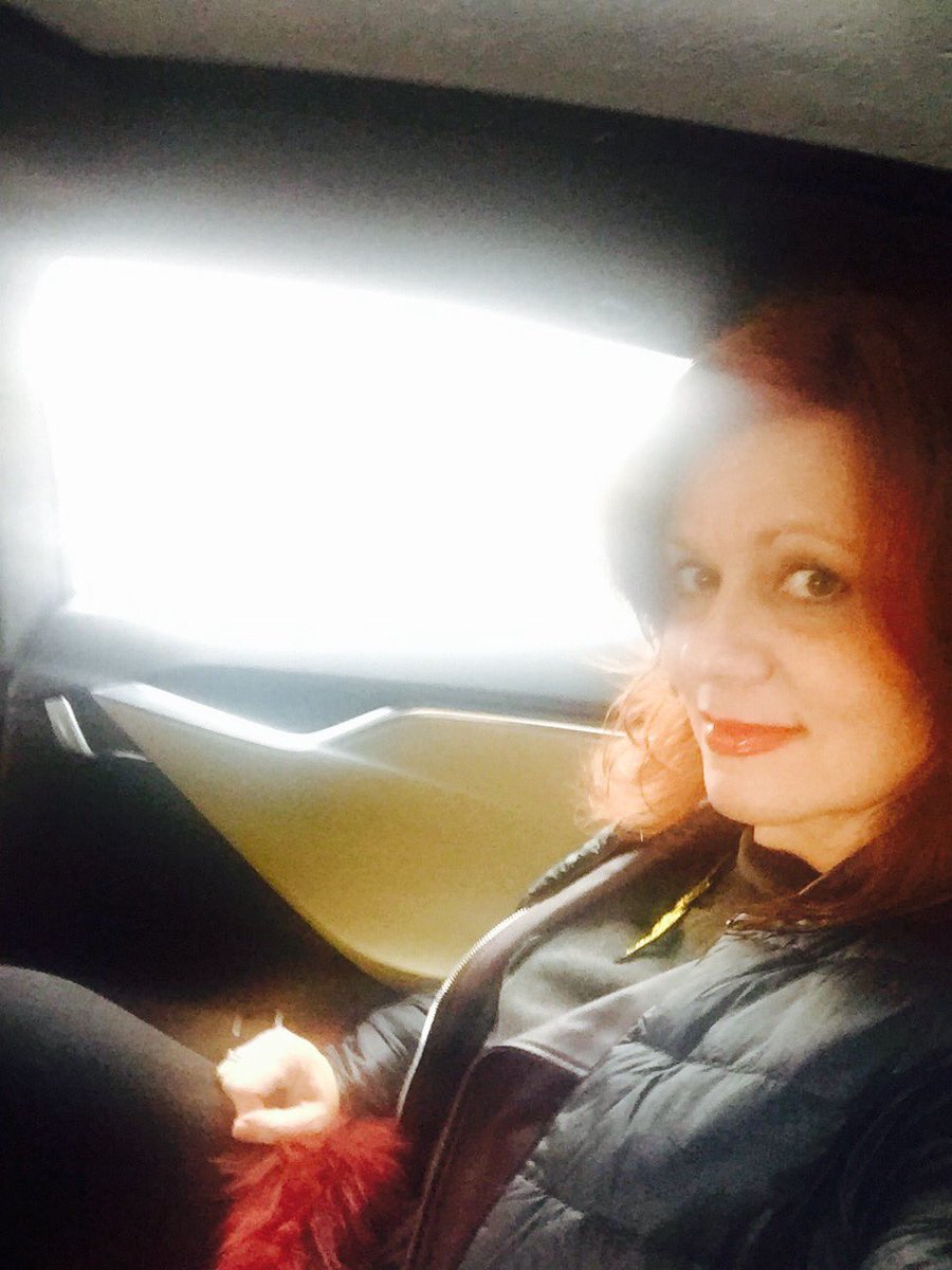 FlashTweet's tweet image. #OnMyWay pour le #Startup #WeekEnd #SWWomanParis pour construire le #FlashTweet de demain 👌🏼⚡️🚀 #digital #media #ElectrisezMoi